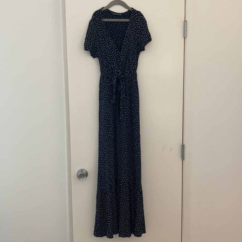 Moving Sale! Short sleeve ruffle hem maxi dress